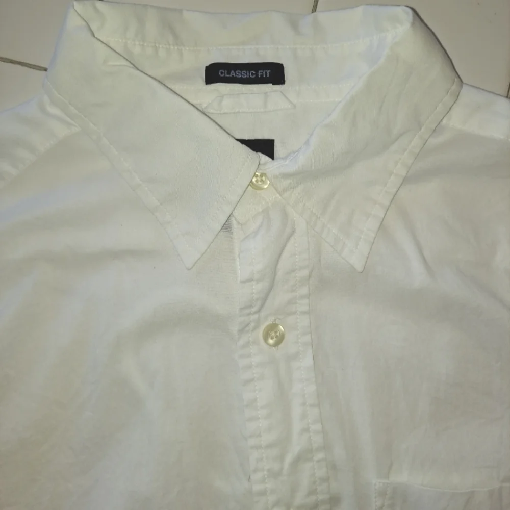 GAP white collared long sleeve button up shirt classic fit size medium blouse - Picture 10 of 14
